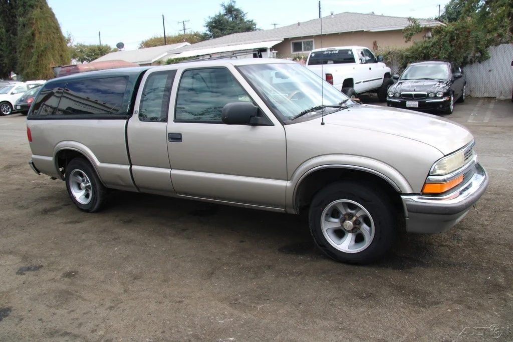 1998 Chevrolet S-10 - Image 6 of 21