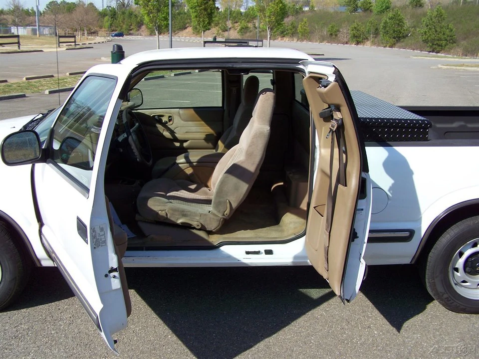 1998 Chevrolet S-10 Blazer 2nd Gen - Image 12 of 12
