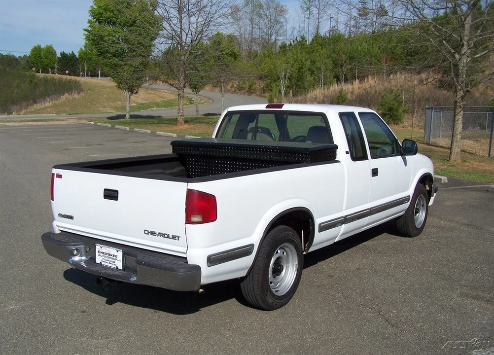 1998 Chevrolet S-10 Blazer 2nd Gen - Image 4 of 12
