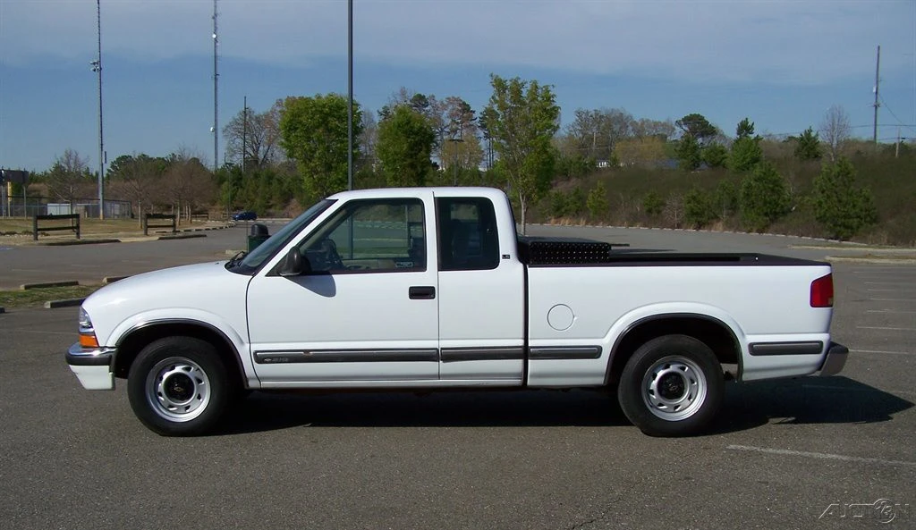 1998 Chevrolet S-10 Blazer 2nd Gen - Image 6 of 12