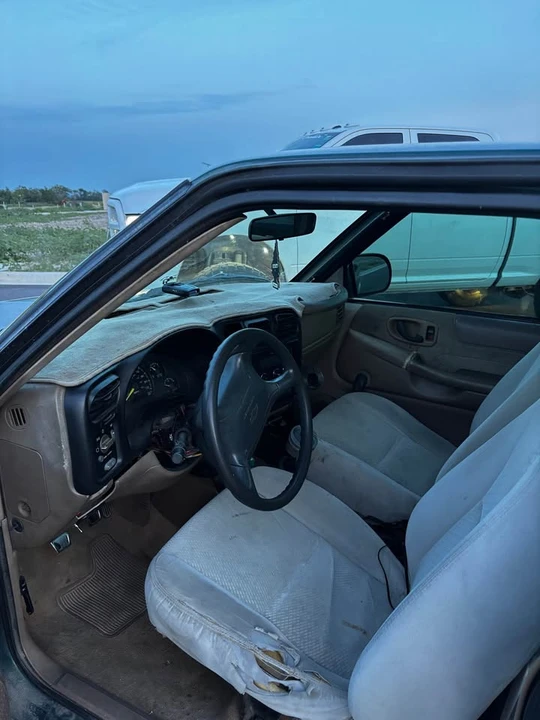 1998 Chevrolet S-10 - Image 6 of 6