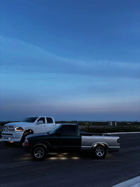 1998 Chevrolet S-10 - Image 2 of 6