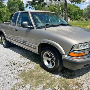 1998 Chevrolet S-10 LS Pickup