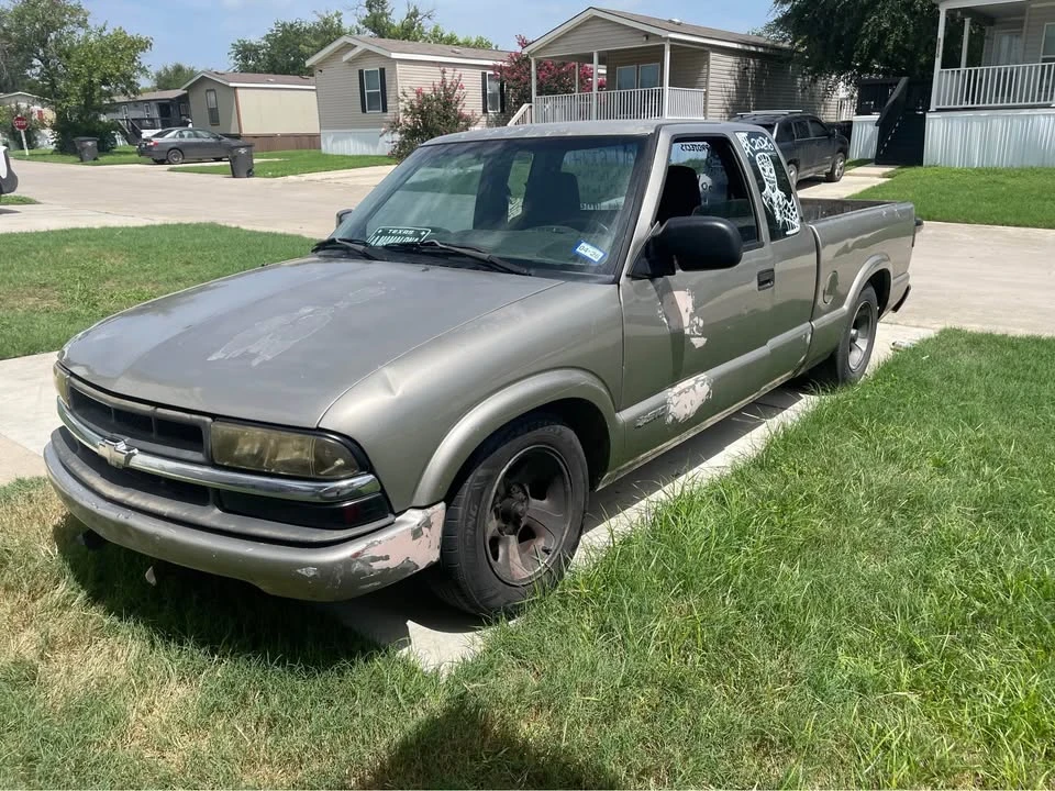 1998 Chevrolet S-10 - Image 2 of 7
