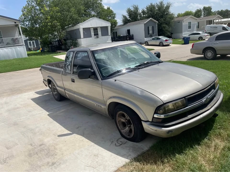 1998 Chevrolet S-10 - Image 3 of 7