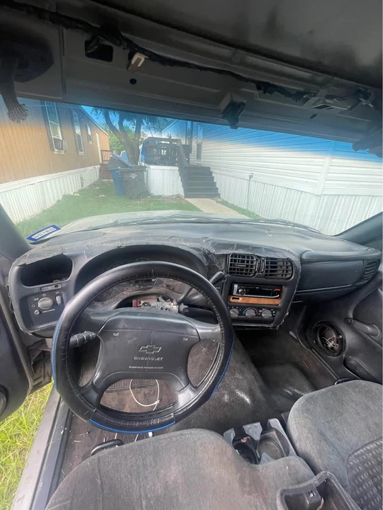 1998 Chevrolet S-10 - Image 7 of 7