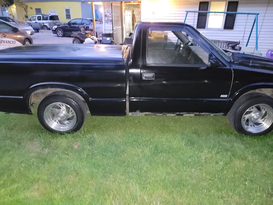 1998 Chevrolet S-10 - Image 4 of 6