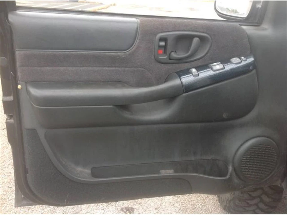 1998 Chevrolet S-10 - Image 13 of 18