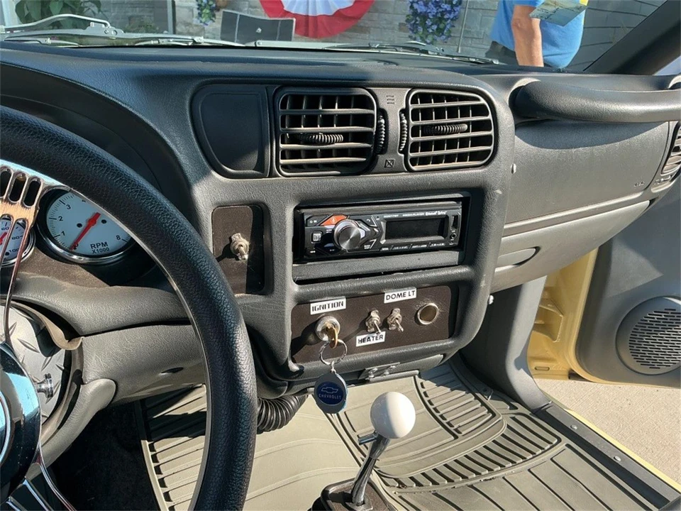 1998 Chevrolet S-10 - Image 11 of 30