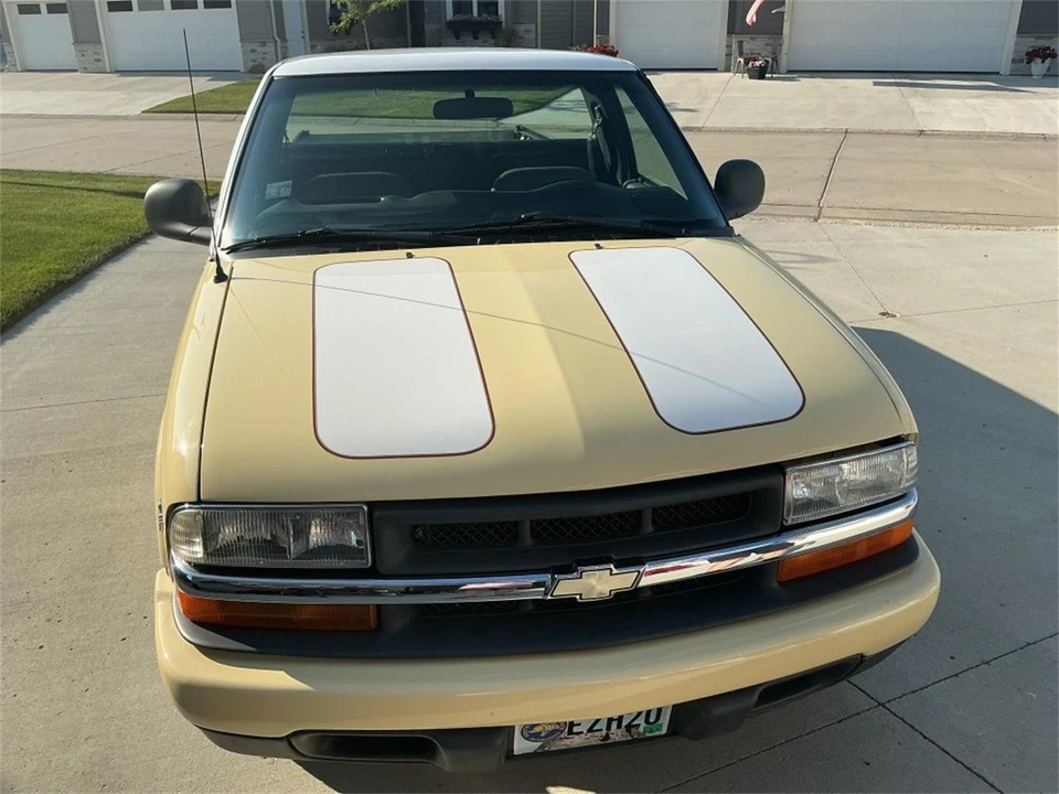 1998 Chevrolet S-10 - Image 28 of 30