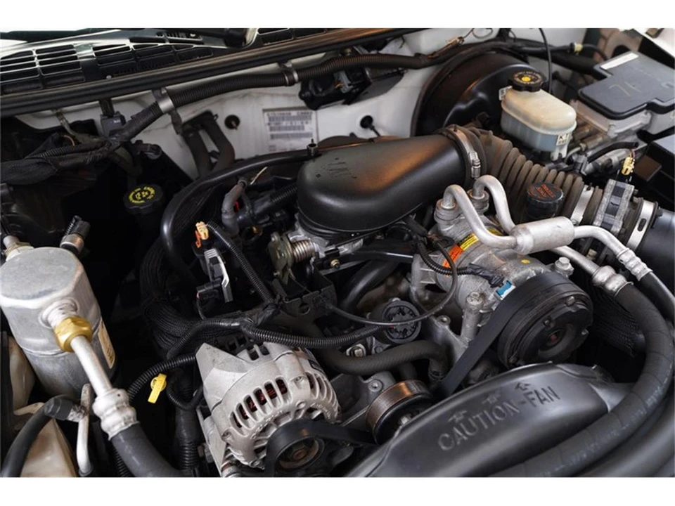 1998 Chevrolet S-10 - Image 17 of 31