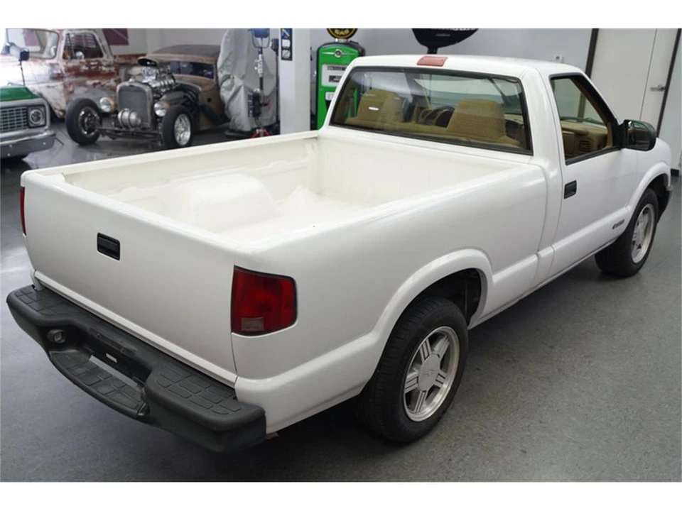 1998 Chevrolet S-10 - Image 7 of 31