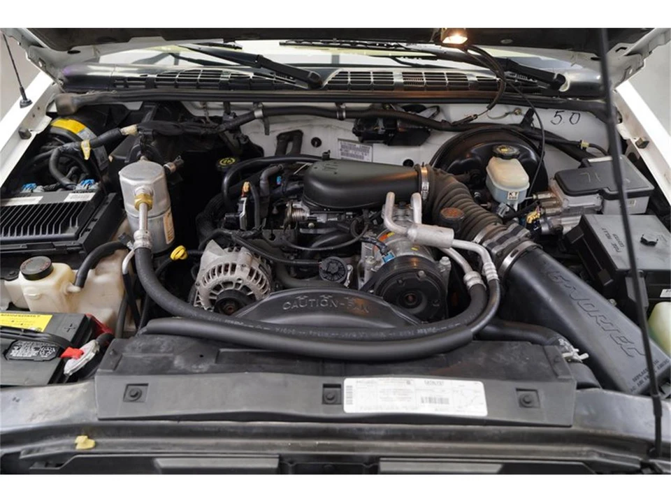 1998 Chevrolet S-10 - Image 13 of 31