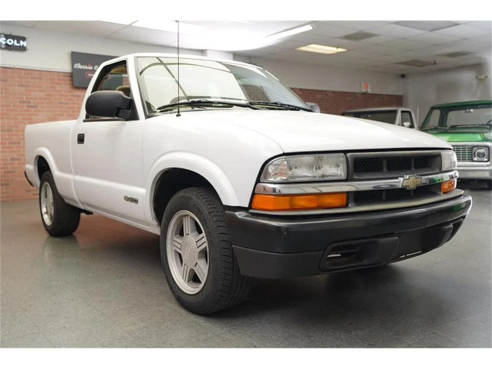 1998 Chevrolet S-10 - Image 10 of 31