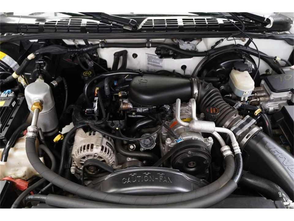 1998 Chevrolet S-10 - Image 16 of 31