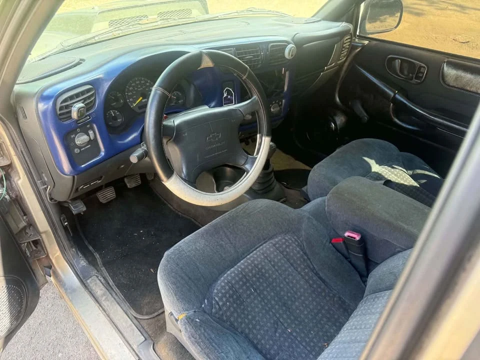 1998 Chevrolet S-10 - Image 8 of 9