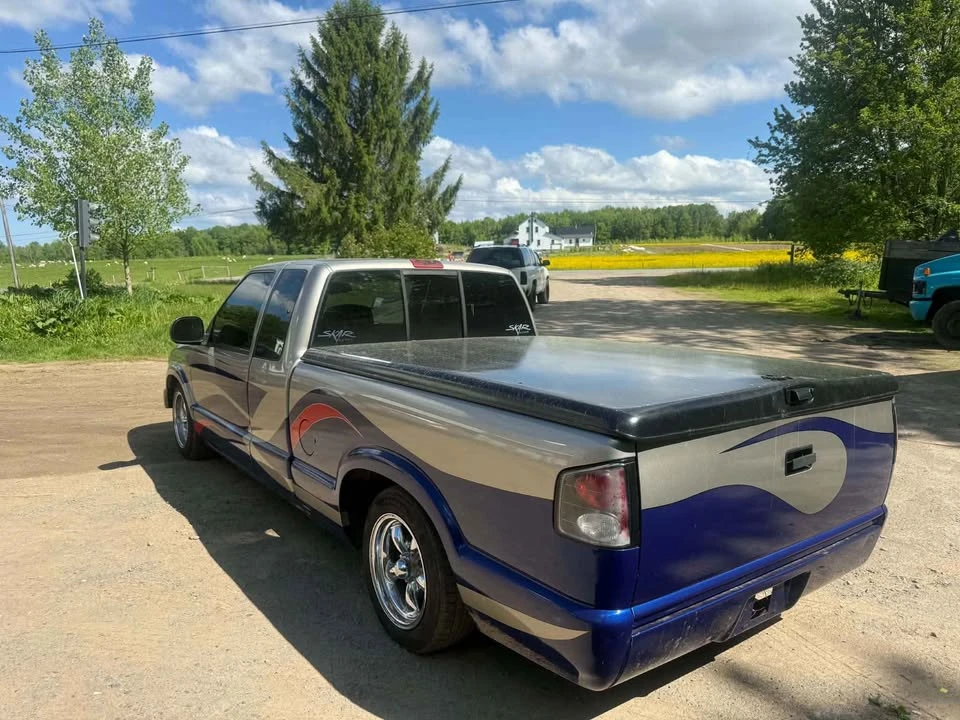 1998 Chevrolet S-10 - Image 2 of 9
