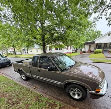 1998 Chevrolet S10 LS Extended Cab