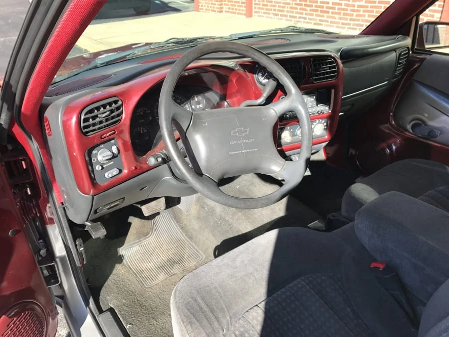 1998 Chevrolet S-10 - Image 4 of 7