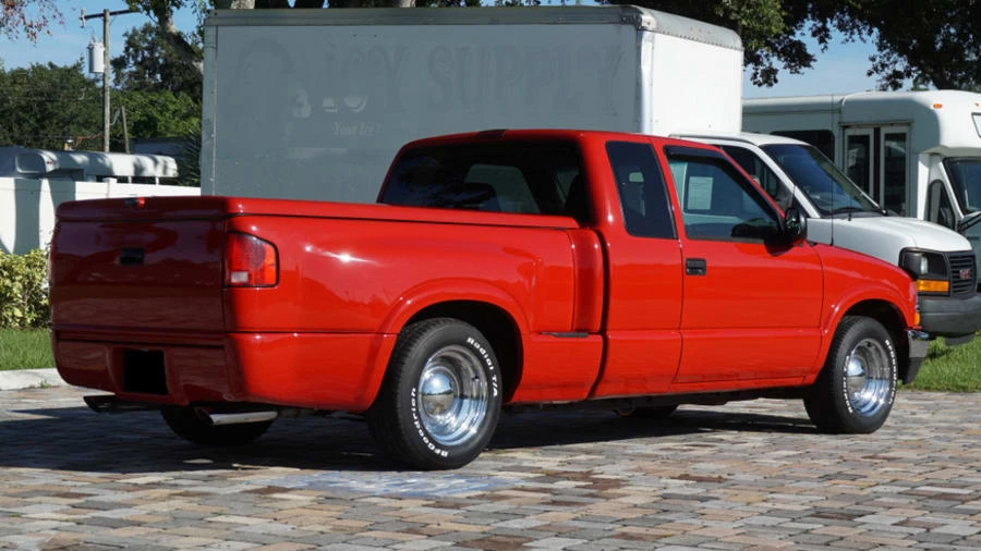 1998 Chevrolet S-10 - Image 3 of 18