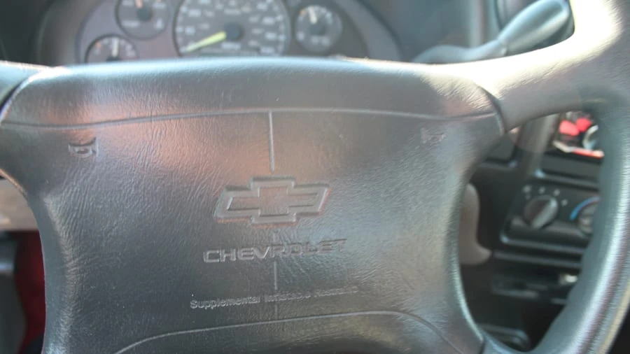 1998 Chevrolet S-10 - Image 6 of 24