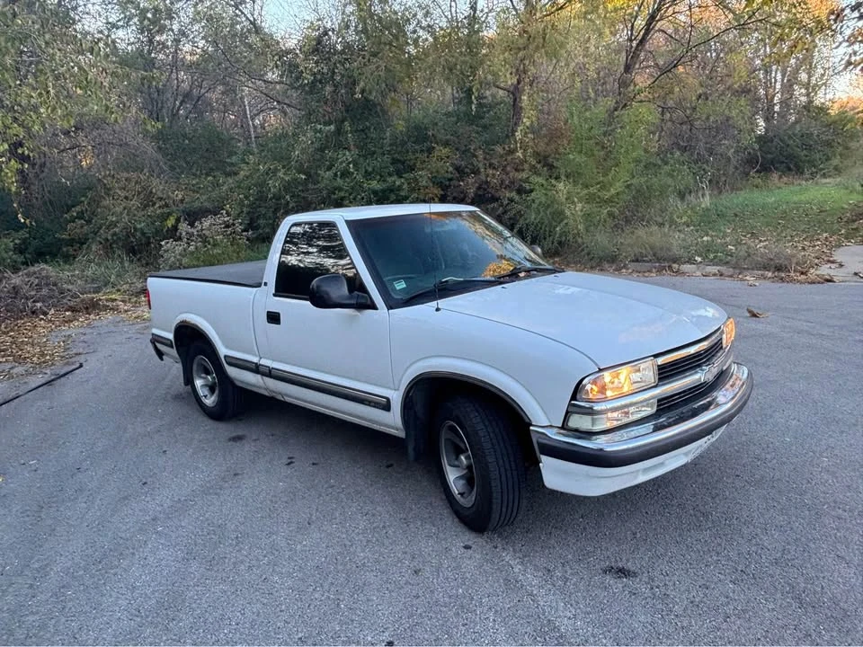 1998 Chevrolet S-10 - Image 3 of 16