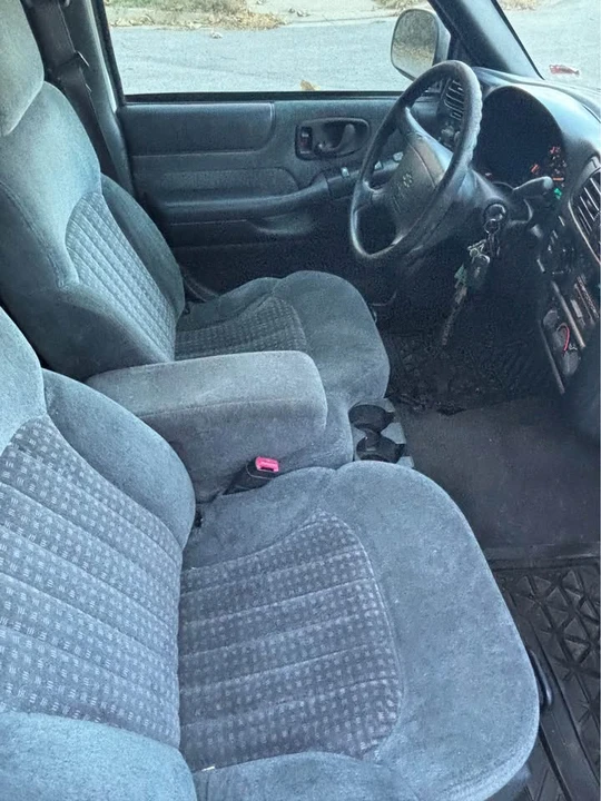 1998 Chevrolet S-10 - Image 11 of 16
