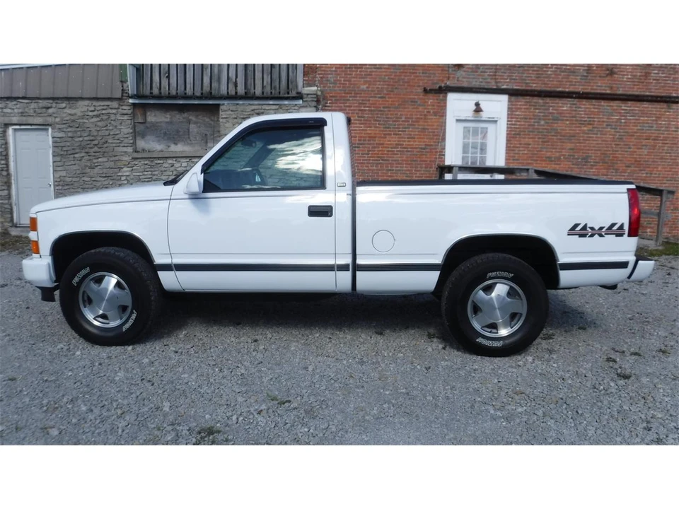 1998 Chevrolet Silverado - Image 7 of 31