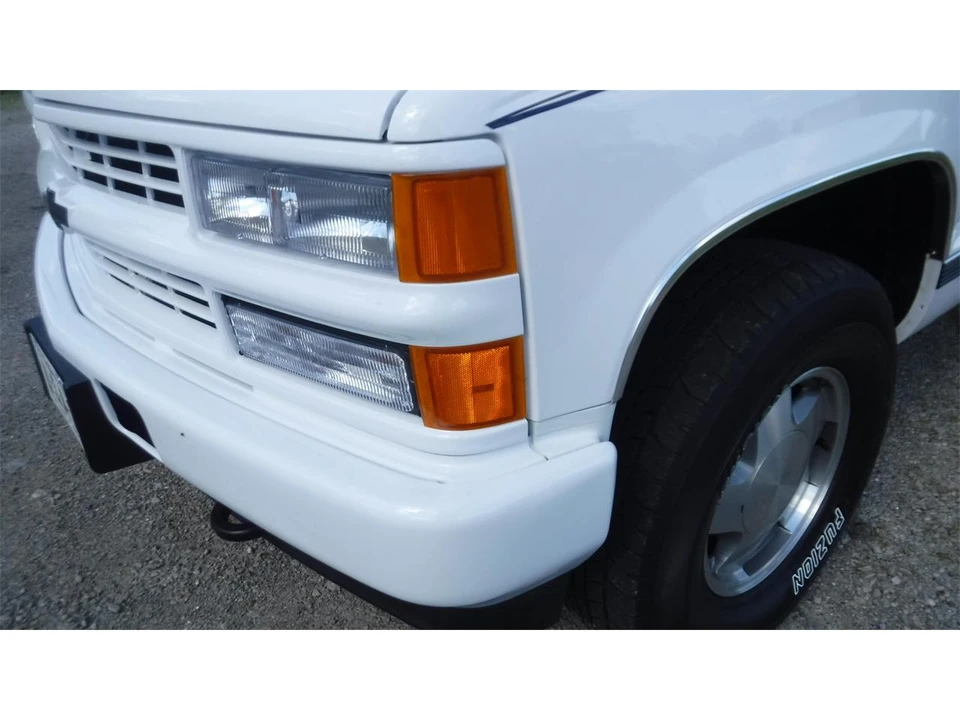 1998 Chevrolet Silverado - Image 25 of 31