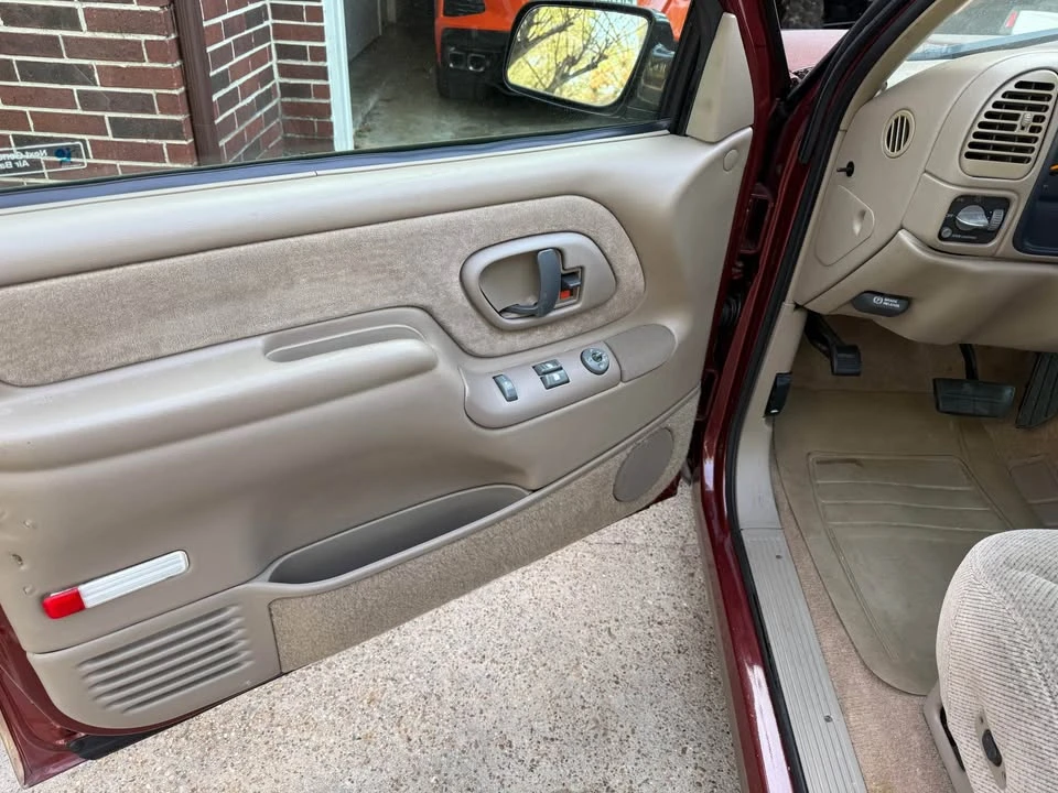 1998 Chevrolet Silverado 1st Gen - Image 9 of 13