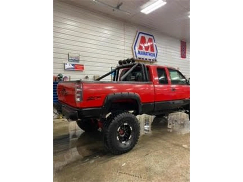 1998 Chevrolet Silverado - Image 4 of 17