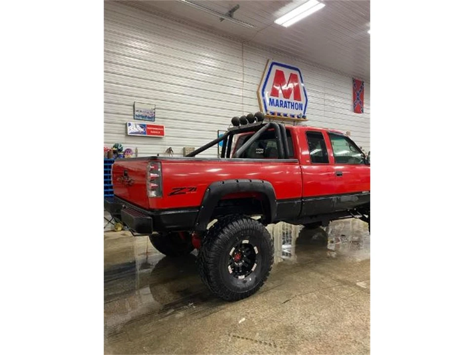 1998 Chevrolet Silverado - Image 11 of 17