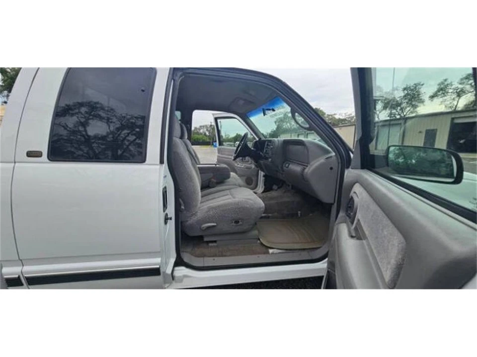 1998 Chevrolet Silverado - Image 23 of 30