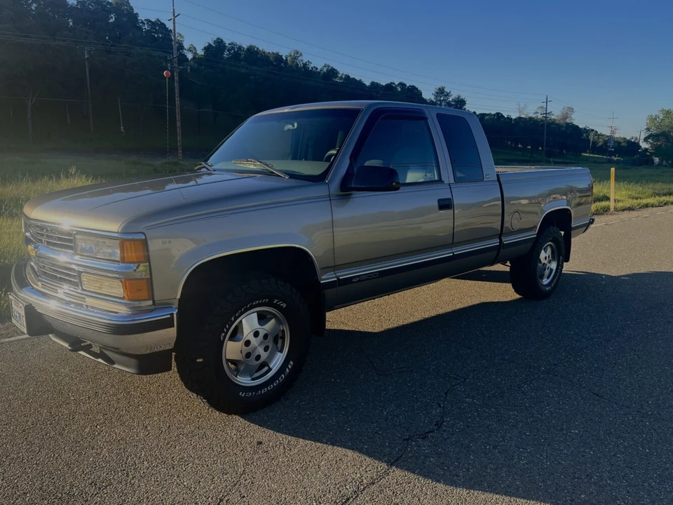 1998 Chevrolet C/K 4th Gen - Image 2 of 16