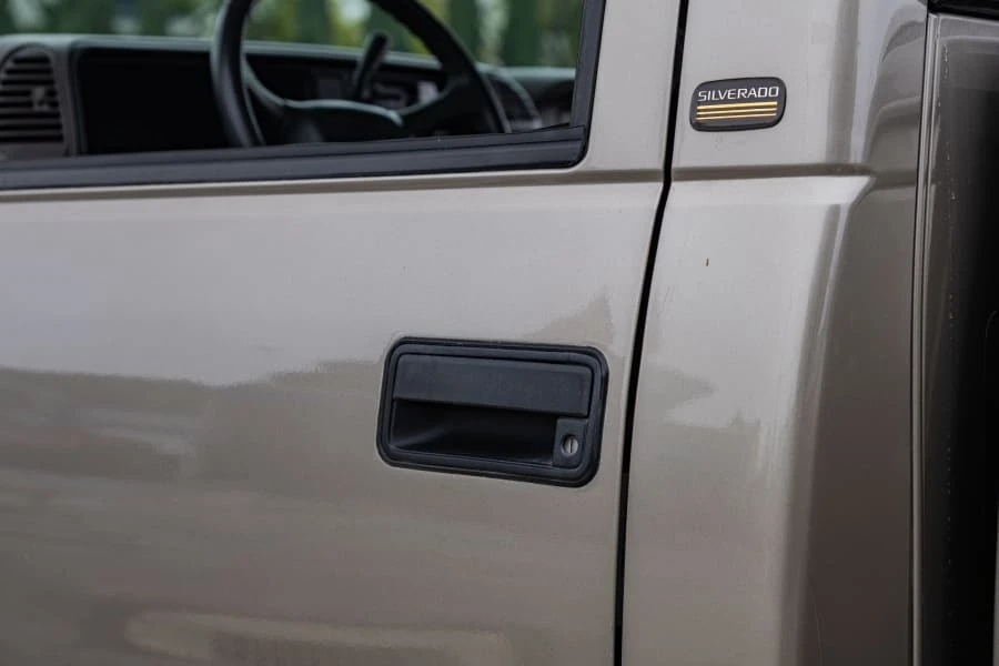 1998 Chevrolet Silverado - Image 11 of 30