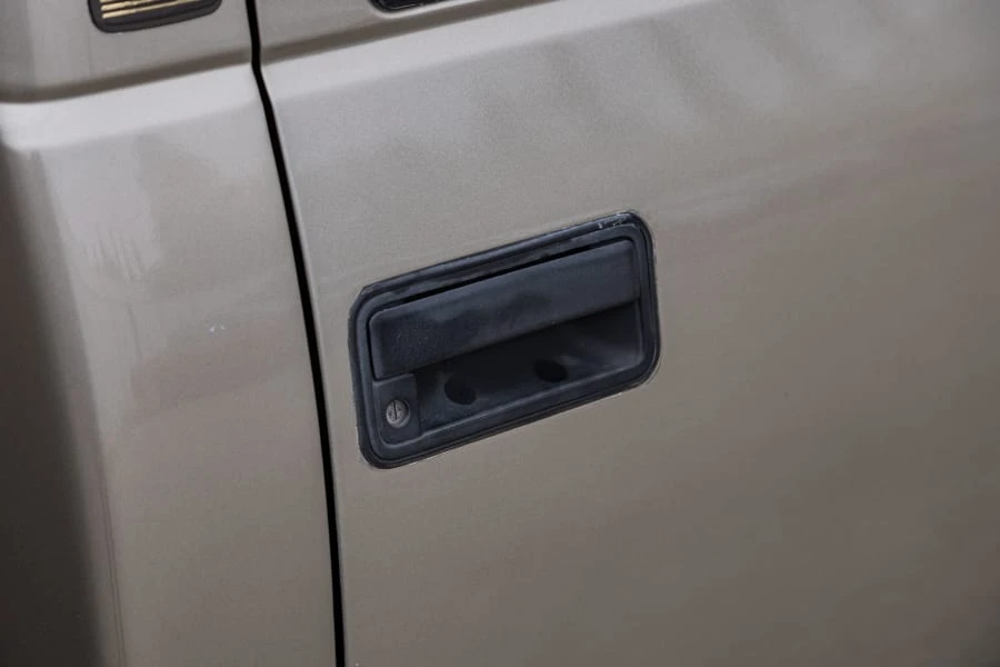 1998 Chevrolet Silverado - Image 10 of 30