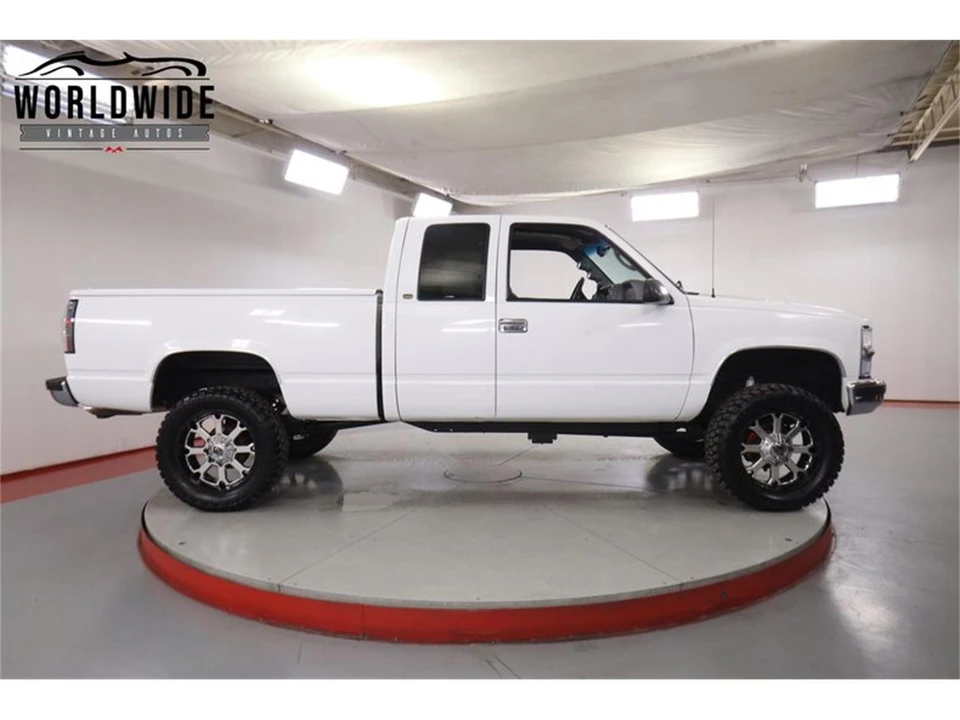 1998 Chevrolet Silverado - Image 4 of 31