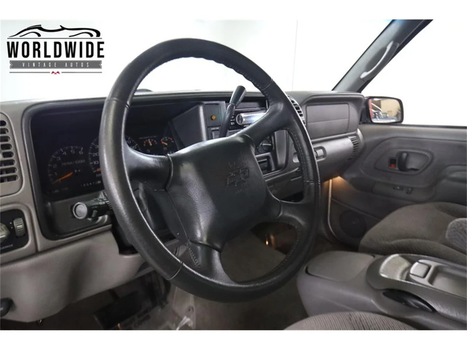 1998 Chevrolet Silverado - Image 26 of 31