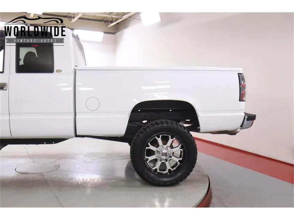 1998 Chevrolet Silverado - Image 10 of 31