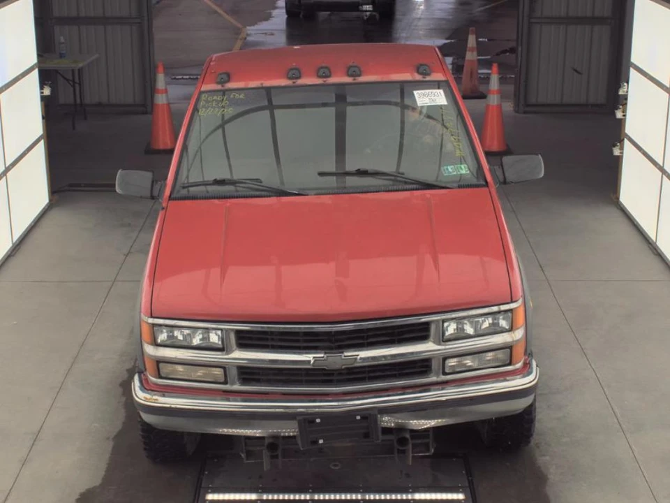 1998 Chevrolet Silverado Heavy Duty 1st Gen - Image 2 of 20