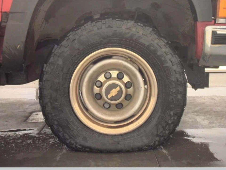 1998 Chevrolet Silverado Heavy Duty 1st Gen - Image 8 of 20