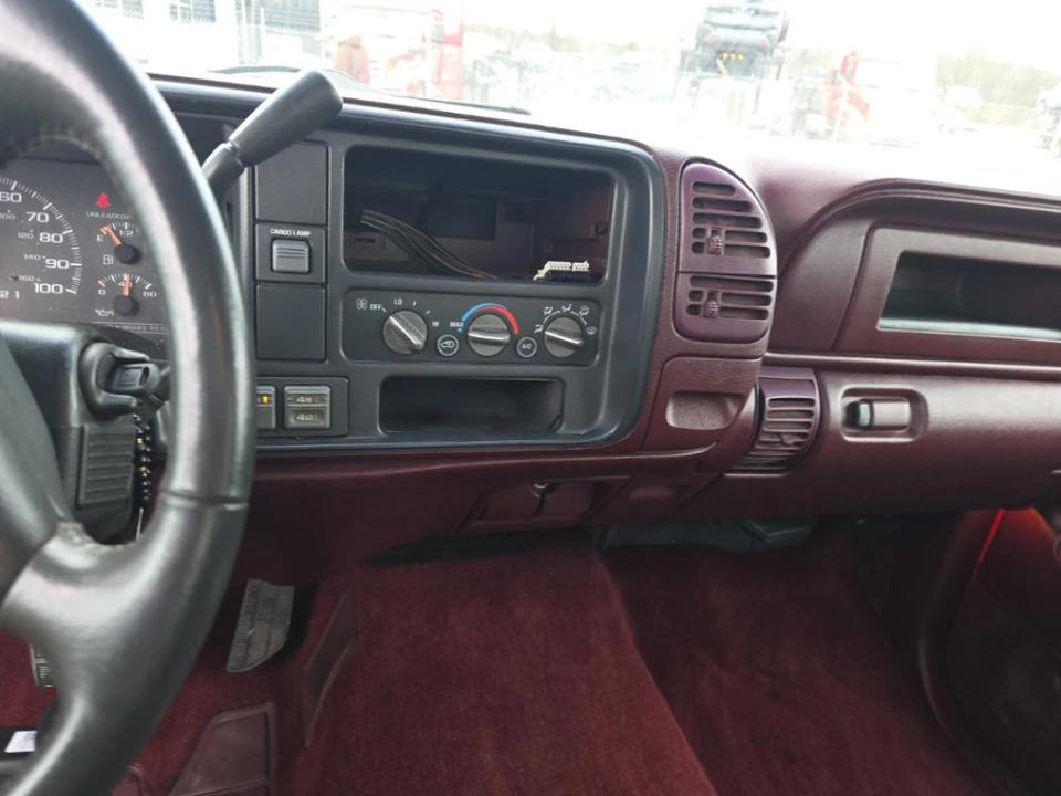 1998 Chevrolet Silverado Heavy Duty 1st Gen - Image 12 of 20
