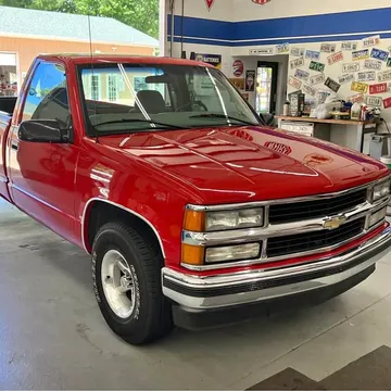 1998 Chevrolet Silverado (Classic) 1500 Regular Cab LT Pickup 2D 8 ft