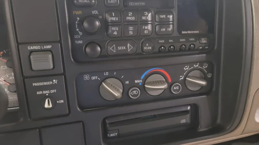 1998 Chevrolet Silverado - Image 9 of 15