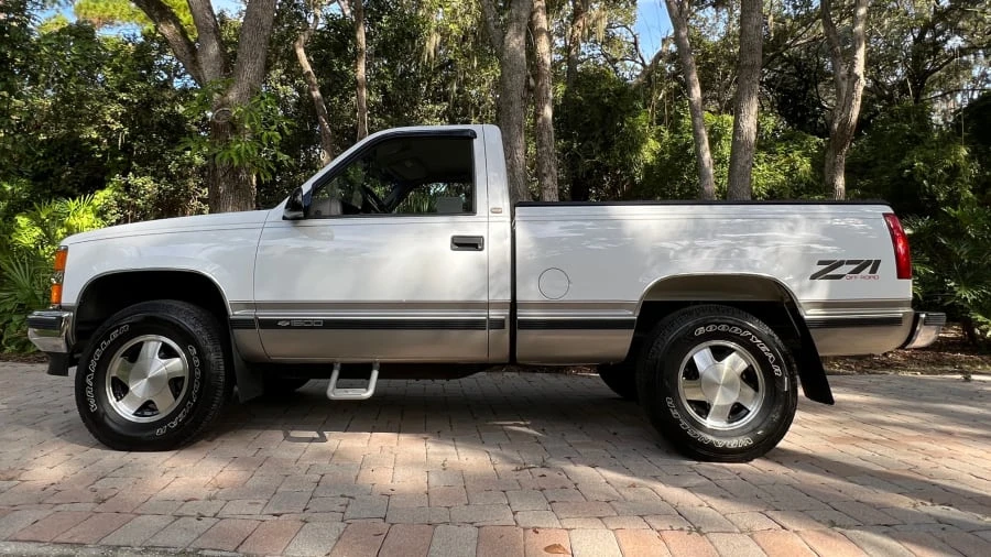 1998 Chevrolet Silverado - Image 2 of 15