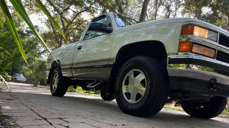 1998 Chevrolet Silverado - Image 14 of 15