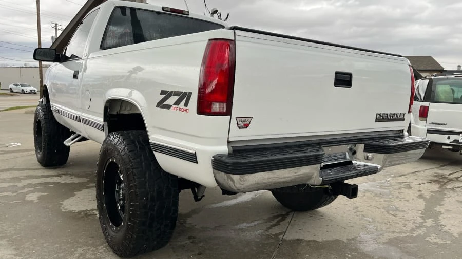 1998 Chevrolet Silverado - Image 3 of 12