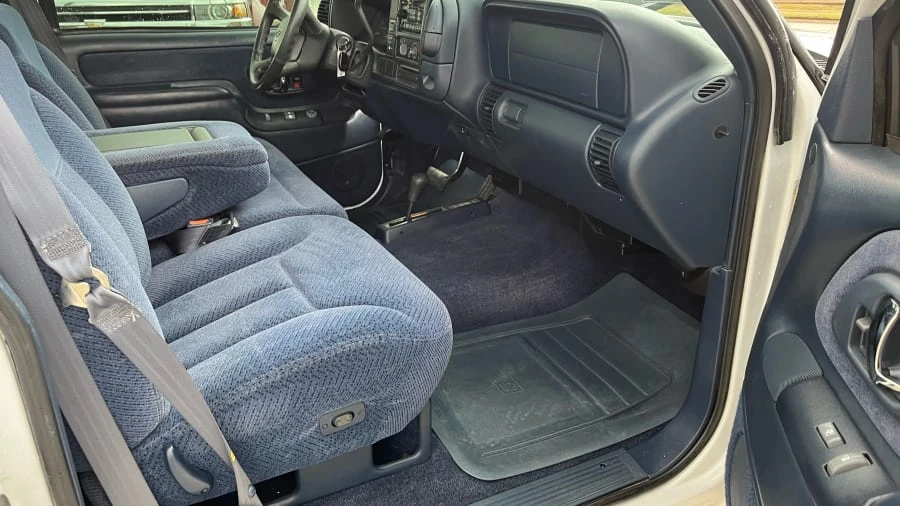 1998 Chevrolet Silverado - Image 6 of 12