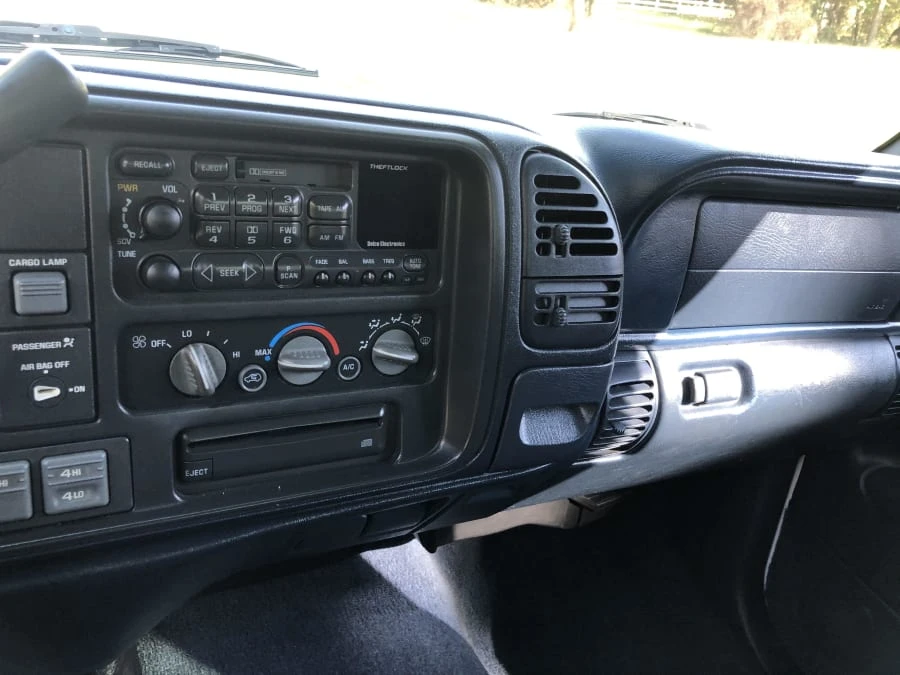 1998 Chevrolet Silverado - Image 6 of 9