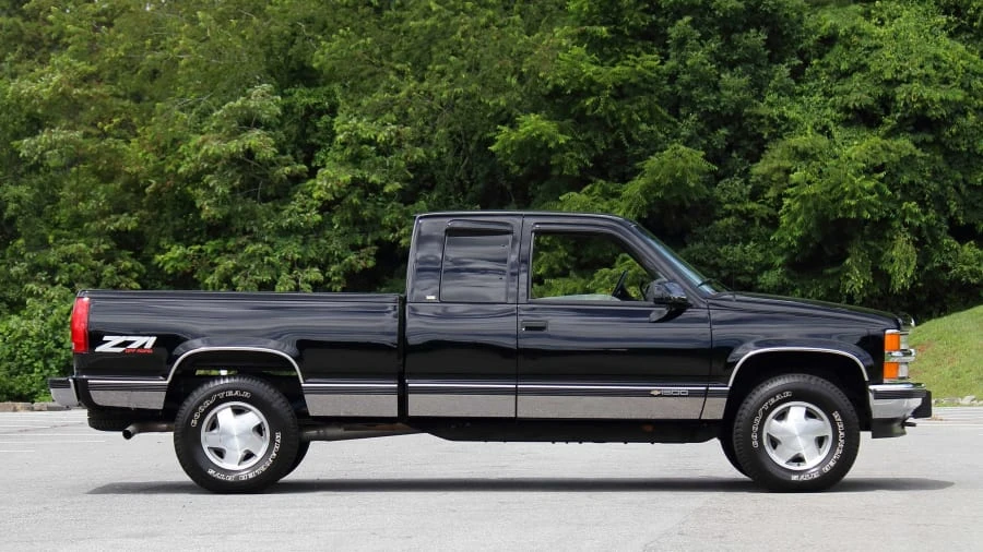 1998 Chevrolet Silverado - Image 2 of 24